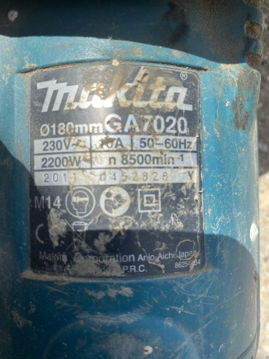 Продам болгарку макита