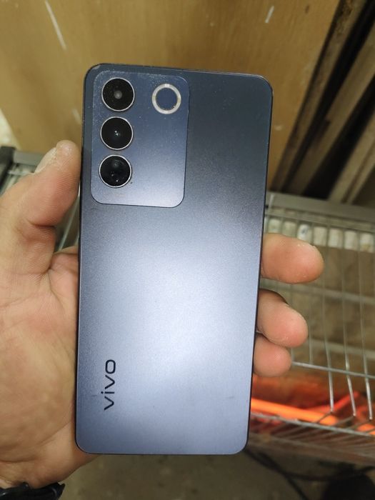 Продам виво в27е