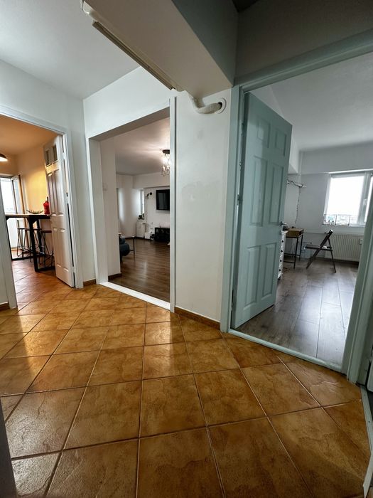 Apartament cu 3 camere în zona centrală
