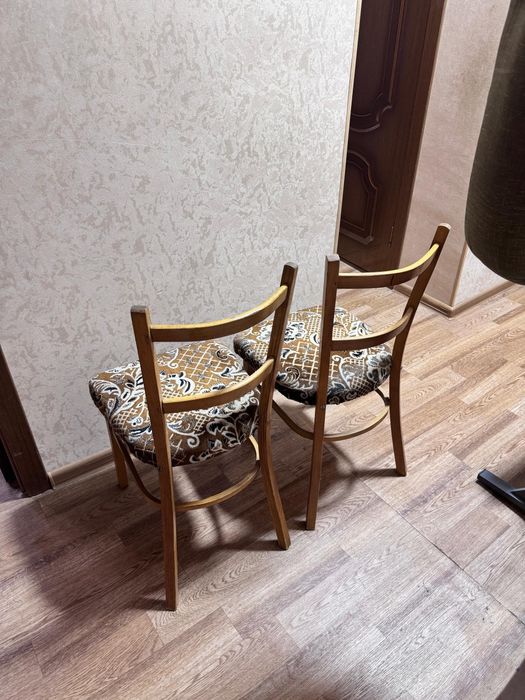Продам стулья деревянные