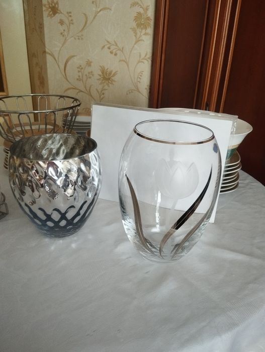 Вазы разные ,фруктовница
