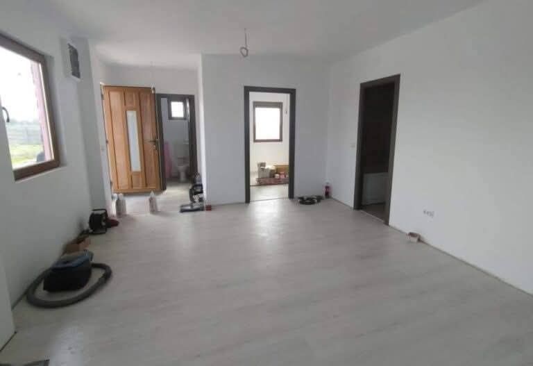 Vand case pe structura metalica modulare