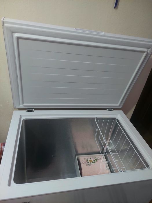 Продам морозильник
