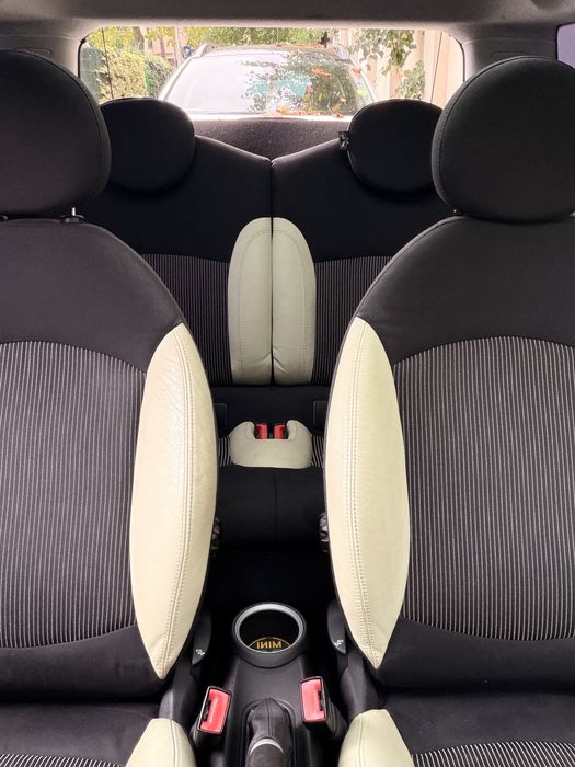 MINI Cooper 1.6 Benzina (120 CP) | Trapă Panoramică • Xenon • Istoric Service
