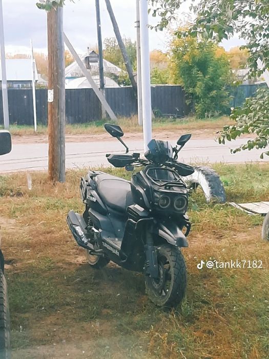Продам скутер танк150