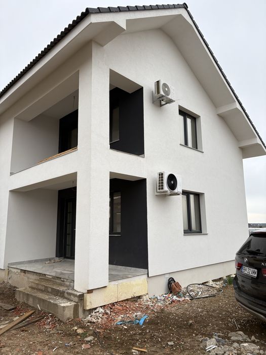 Casă modernă de vânzare  Grigorescu 2