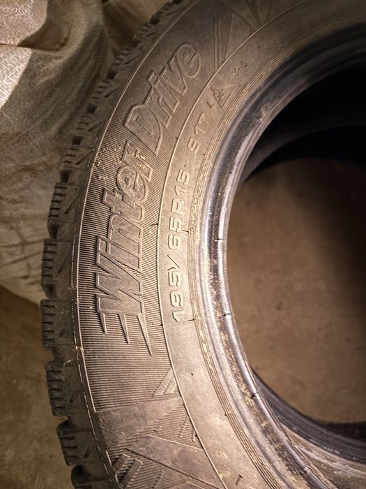 Шины продаю бу…..
