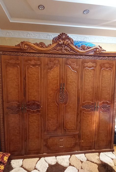 Spalniy mebel sotiladi