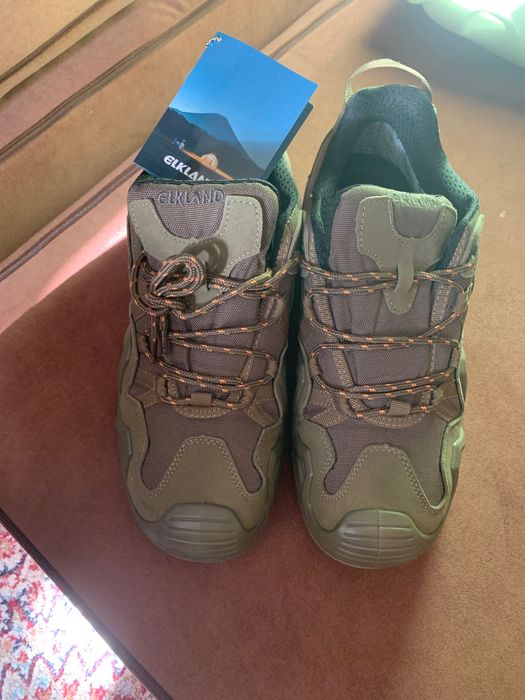 Продам  полуботинки новые 43 р