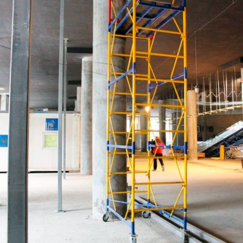 Леса на колесах и Лестница