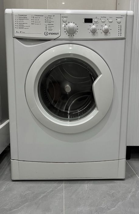Стиральная машина Indesit IWSD 51051