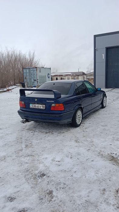 Продам BMW 320 I 1994 года