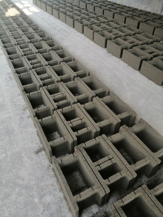 Producător bolțari de beton pentru fundații și zidit