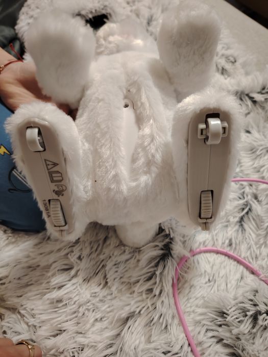 HASBRO FUR REAL Танцуващото кученце GoGo