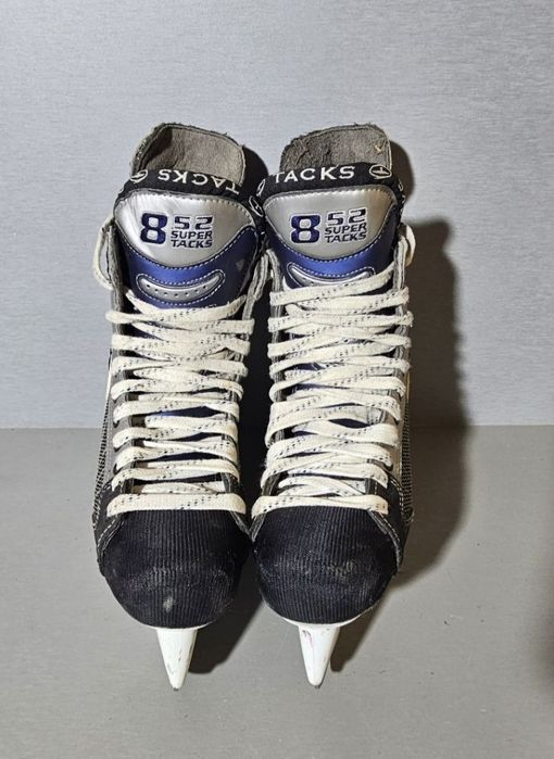 Patine 2059 hochei hockey CCM   marime   43 ( 28,5   cm lungime interioara).