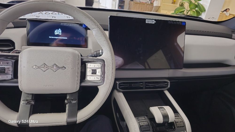 Leopard3 Ultra 4WD Titanium