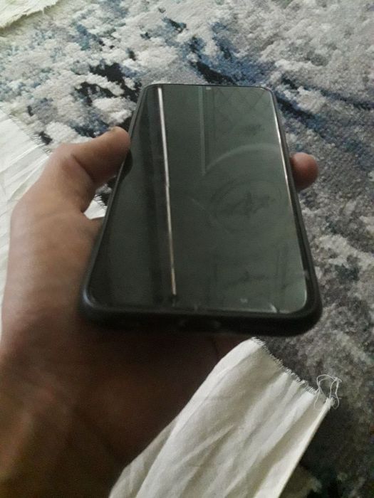 Tecno Spark 8 c sotiladi pul zarul