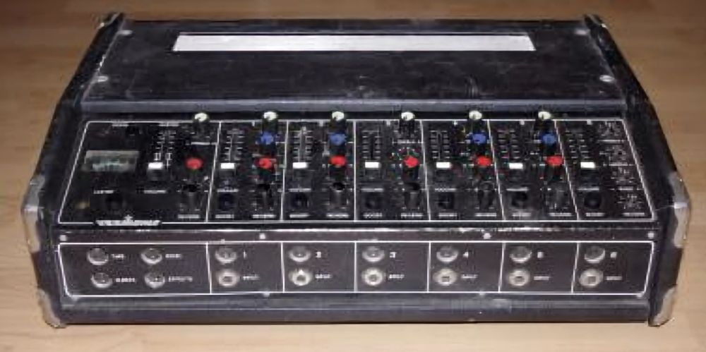 Усилитель вермона производство ГДР. Привезённый из Германии. В хорошем