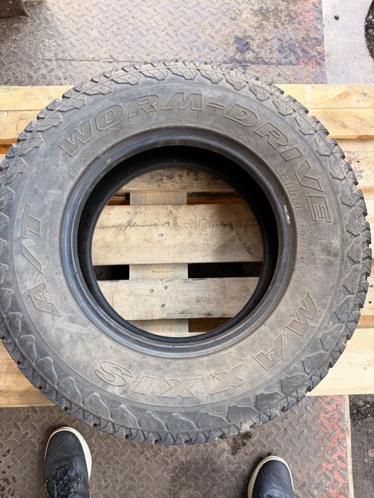 Продам шину А/Т MAXXIS LT 245/75/R16