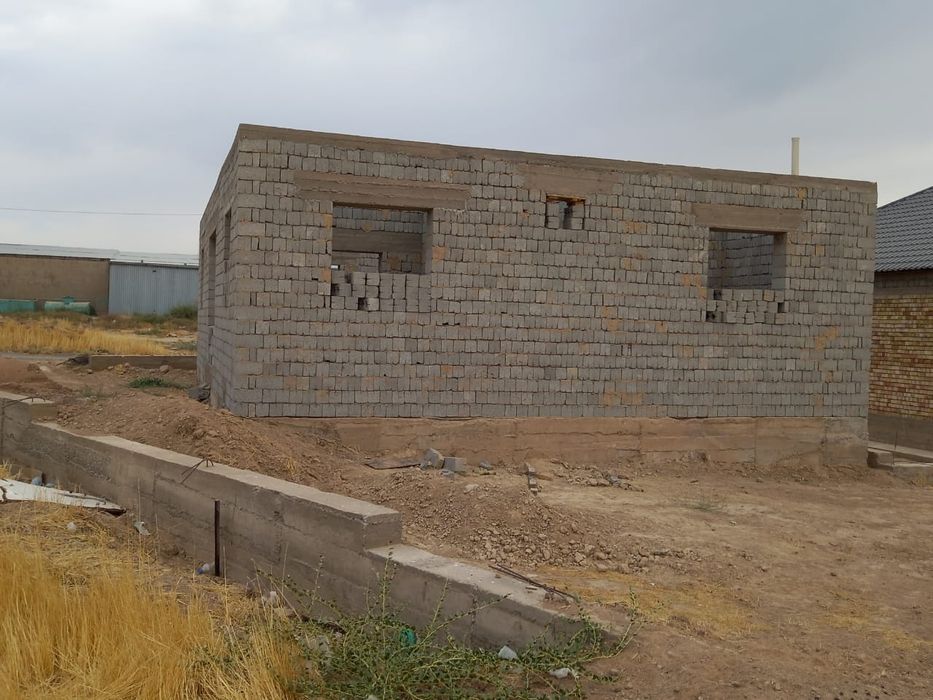 Не достройный дом