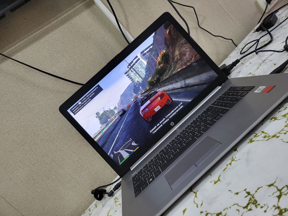 Мощный Ноутбук для игр и работы.