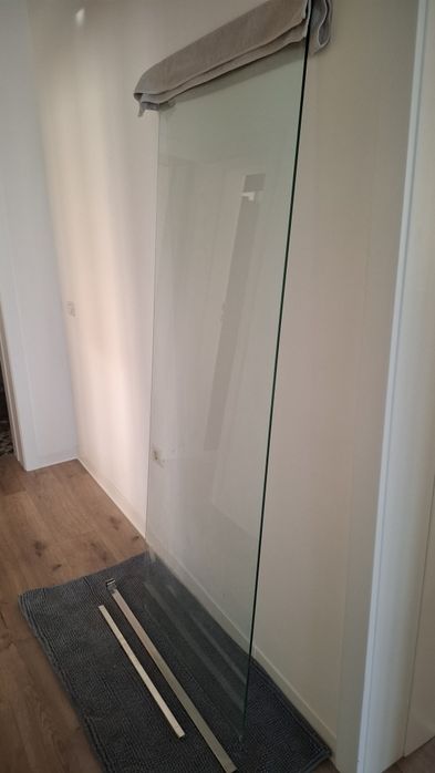 Perete dus walk-in sticla securizata 8 mm rama crom