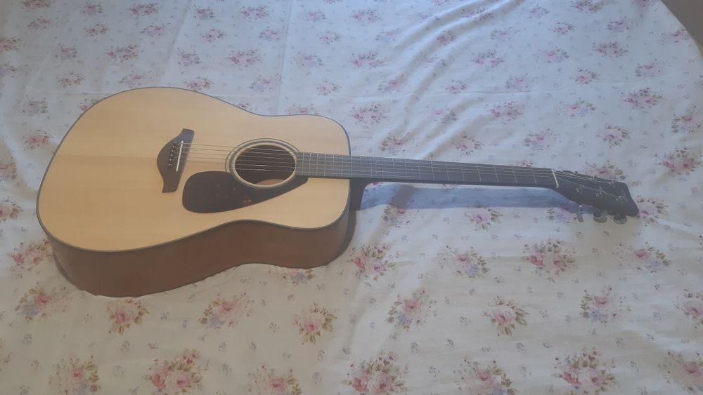 Гитара Ямаха новый