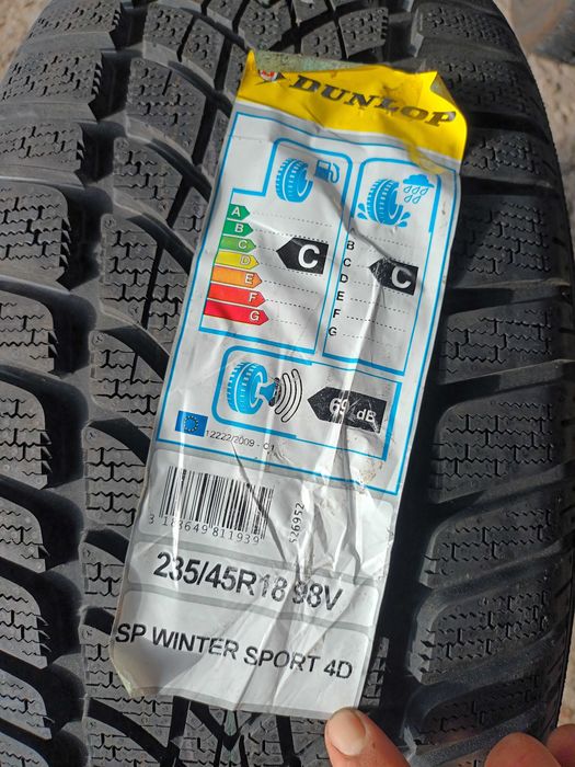 1 Нова зимна гума 235/45R18 Dunlop SP Winter Sport 4D 98V XL  Germany