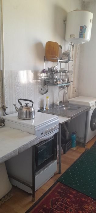 Кос кол 4 Нурлы бостан кошесинде 6 соток 4 болмели жай сатылады