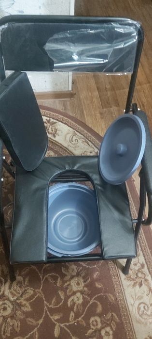 Биотуалет,кресло-стул.