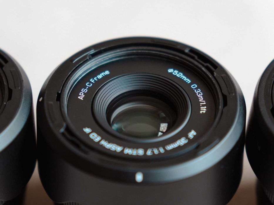 Обективи Viltrox 15mm, 25mm и 35mm f/1.7 за Sony E
