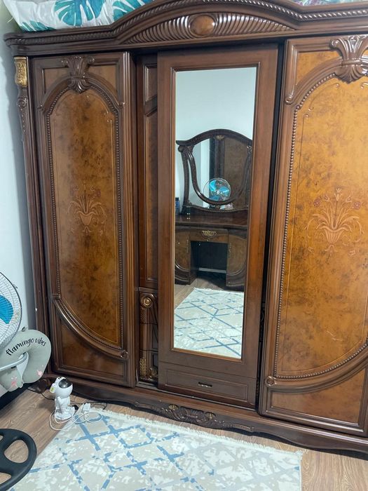 Итальянский спальный гарнитур