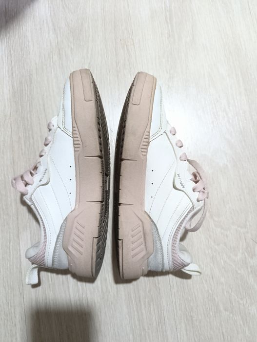 Кроссовки для девочки