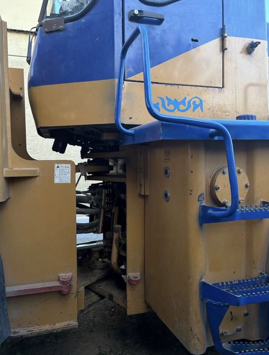 Ковшовый Погрузчик Трактор