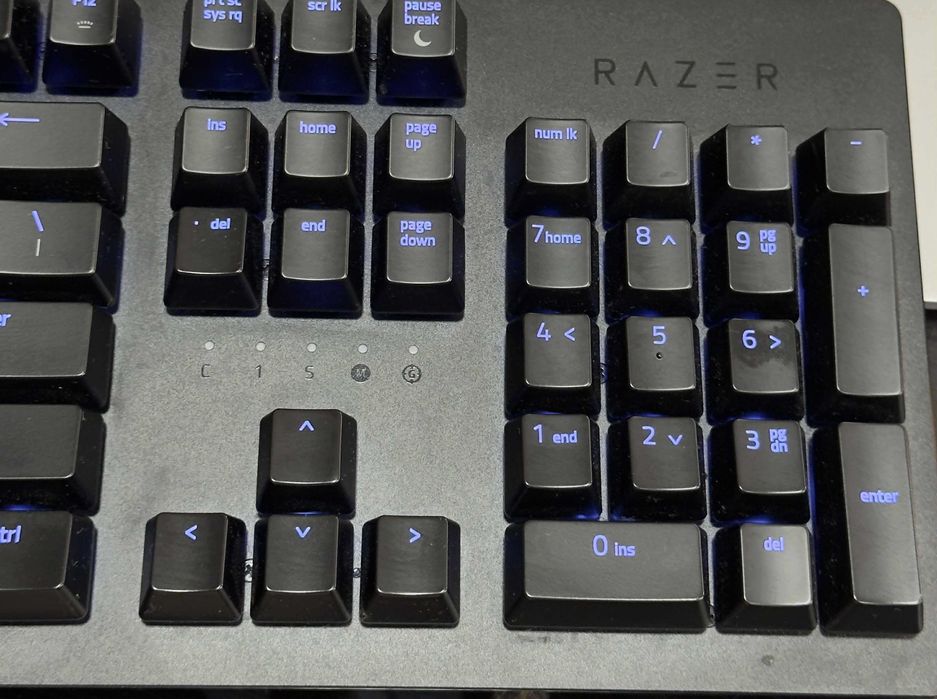 Клавиатура Razer Huntsman, гейминг, механична, подсветка, черна, USB