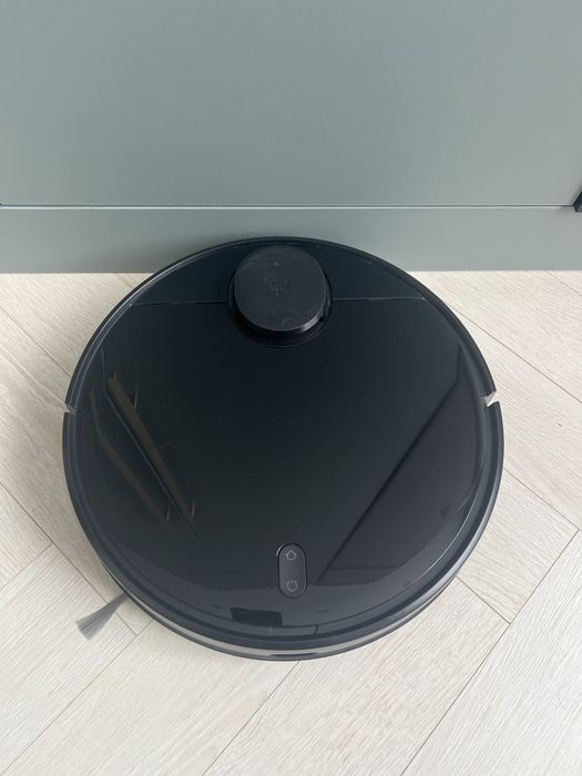 Робот- пылесос xiomi