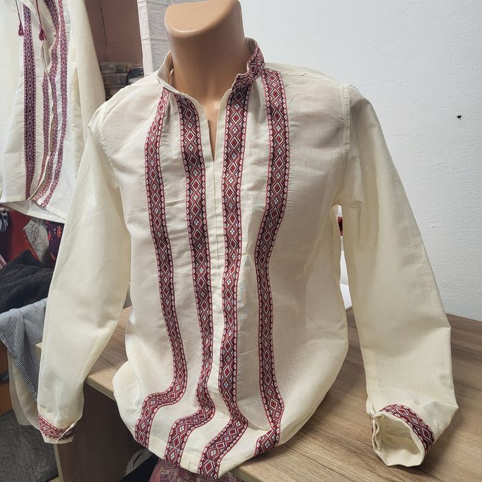 Vând cămăși stil ie