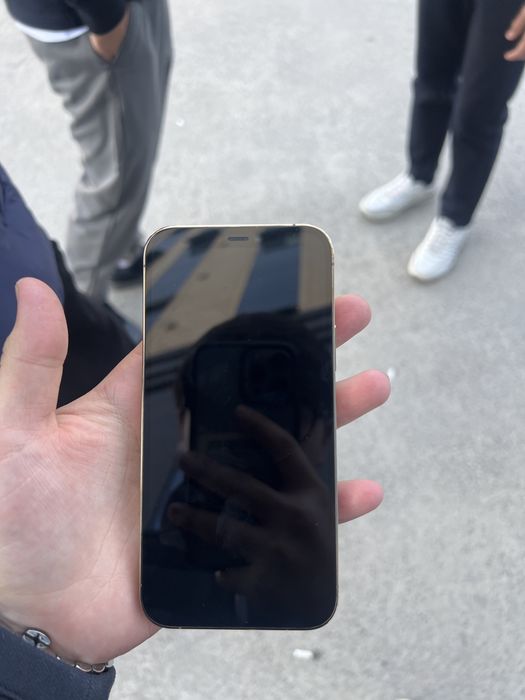 Iphone 12 pro gold