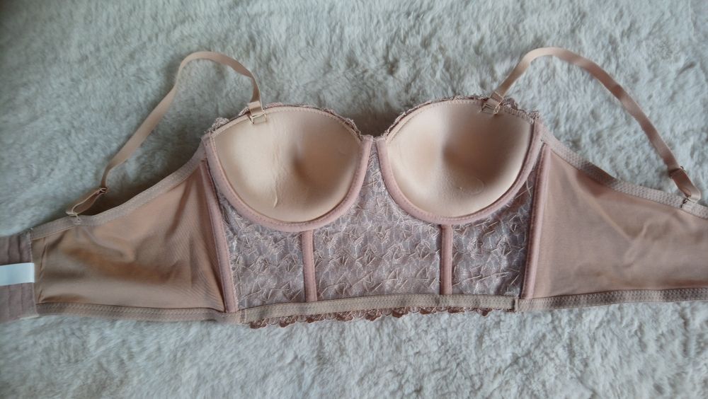 Bustiera  dantela bej cu straduri