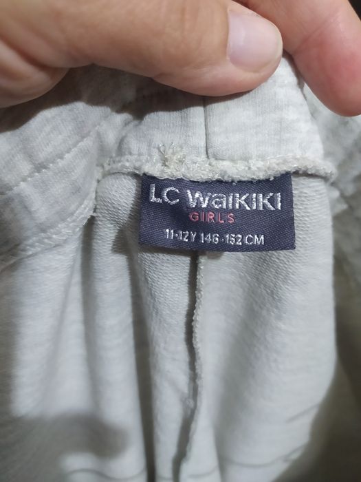 Продам куртку джинсовую рост 146