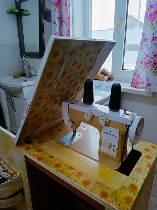 продам швейную машину за 15000