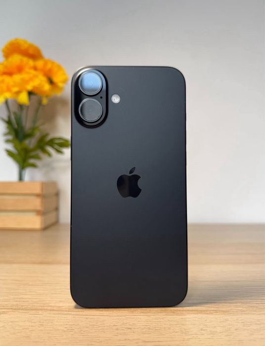 iPhone 16 • NOU • 100% Bateria •