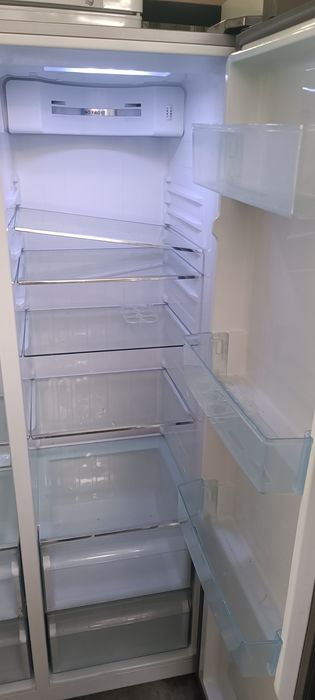 Продам холодильник  side by side