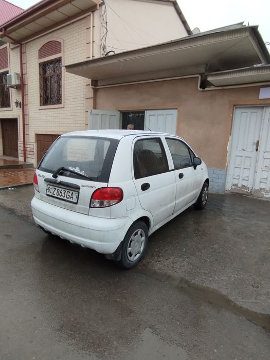 Matiz oq rang 2008