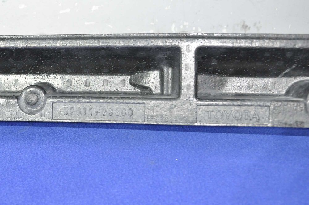 Абсорбер бампера Toyota Camry 70