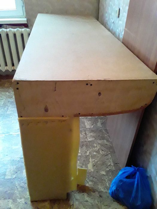 Подстаавка,диван