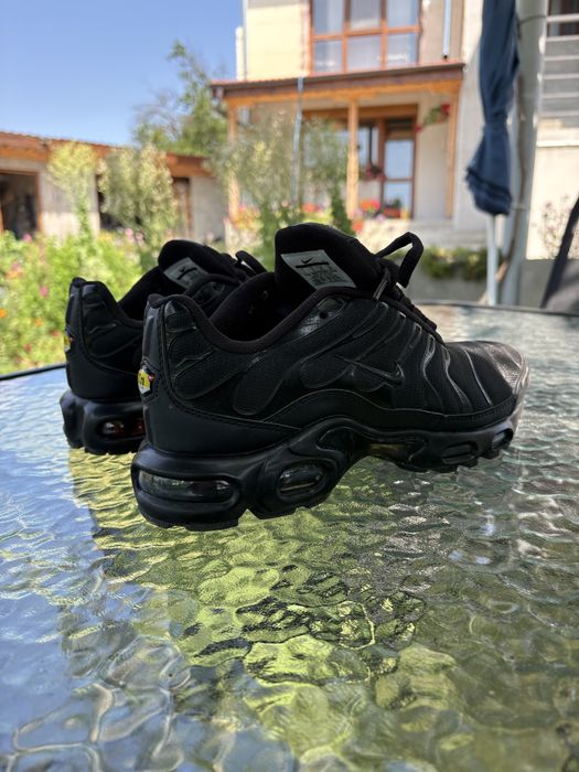 NIKE AIR MAX TN Triple Black