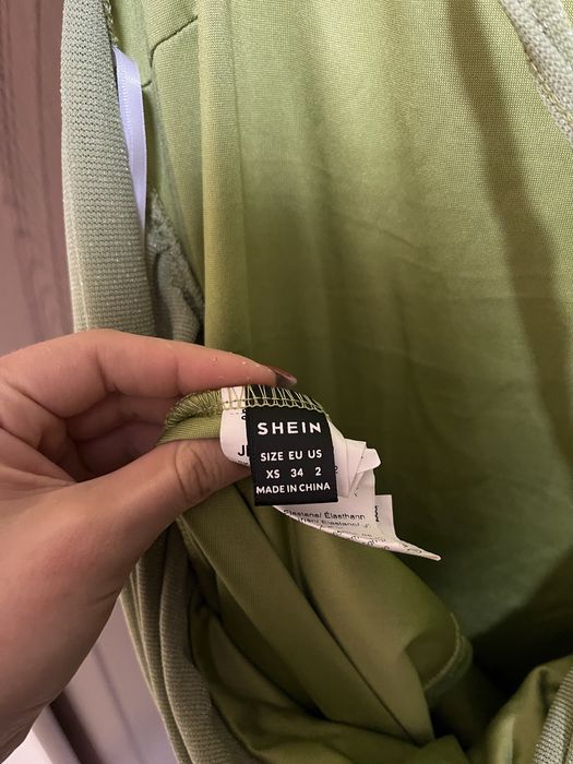 Рокля с гол гръб Shein