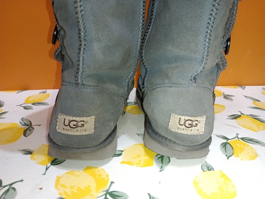 UGG N 39 високи кожени - 12 €