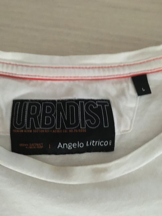 Vand set tricouri( M/L) de barbari.